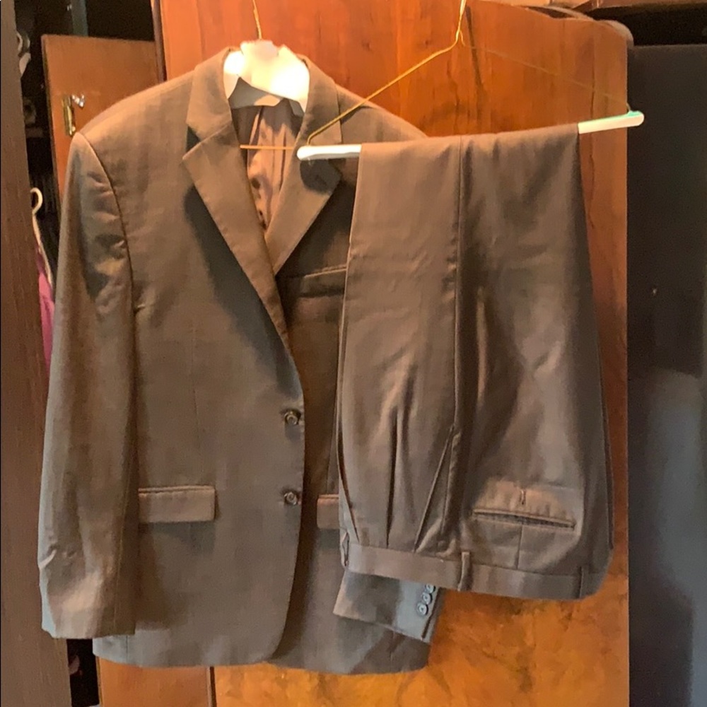 100% Wool Ralph Lauren 2 Piece Suit